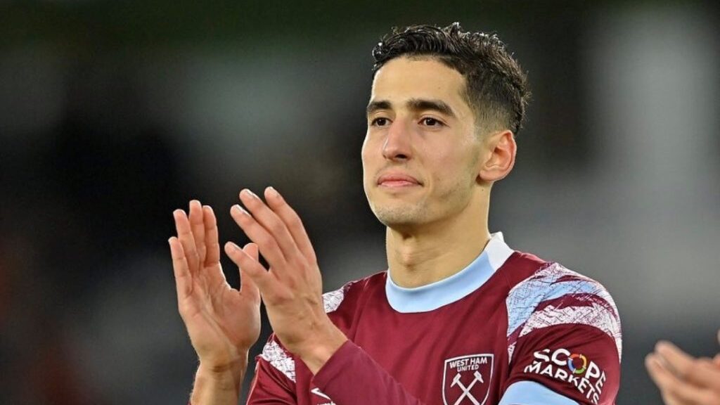 نايف اكرد يبعث رسالة اطمئنان.. “أنا بخير وتركيزي منصب الآن على اللعب لمرسيليا وتمثيل بلدي بفخر”