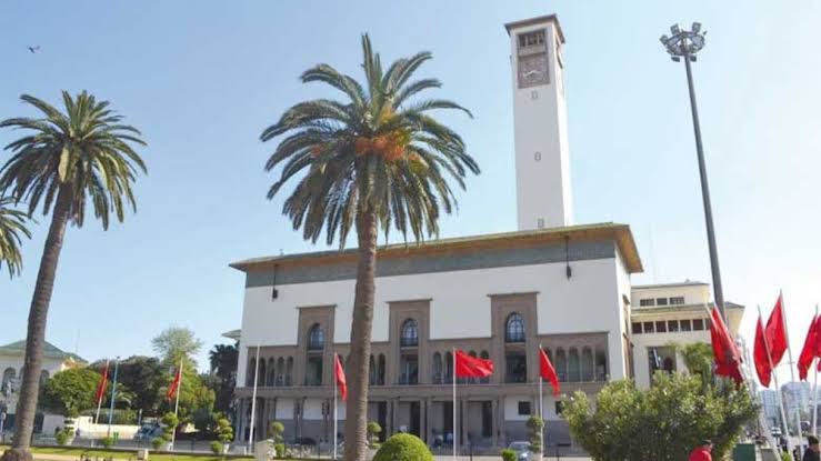 نفي رسمي للشائعات حول إغلاق المحلات وإخلاء مقرات العمل بالدار البيضاء