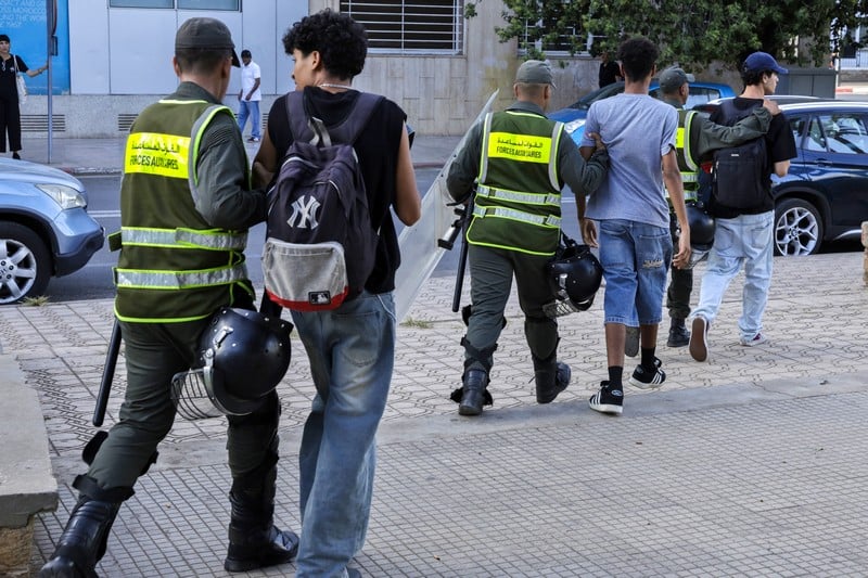 ازدواجية المعايير في ميزان الحريات.. حين يُبرَّر التدخّل الأمني بالغرب ويُدان بالمغرب!
