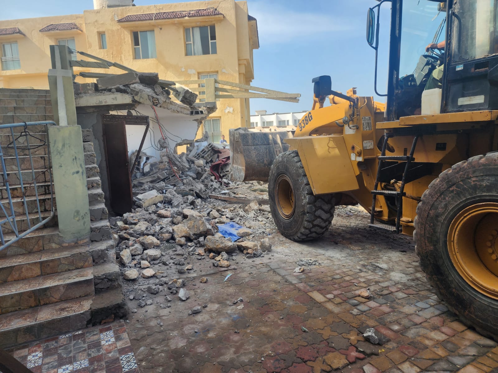 الدار البيضاء. هدم طيراسات مطاعم في عين الذئاب.. إتهامات بالاستهداف