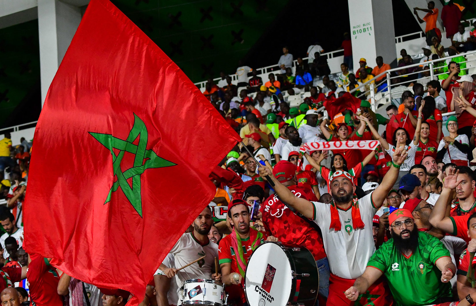 مباراة المغرب أمام الكونغو.. اللجنة المنظمة تكشف تفاصيل سحب تصاريح وقوف السيارات