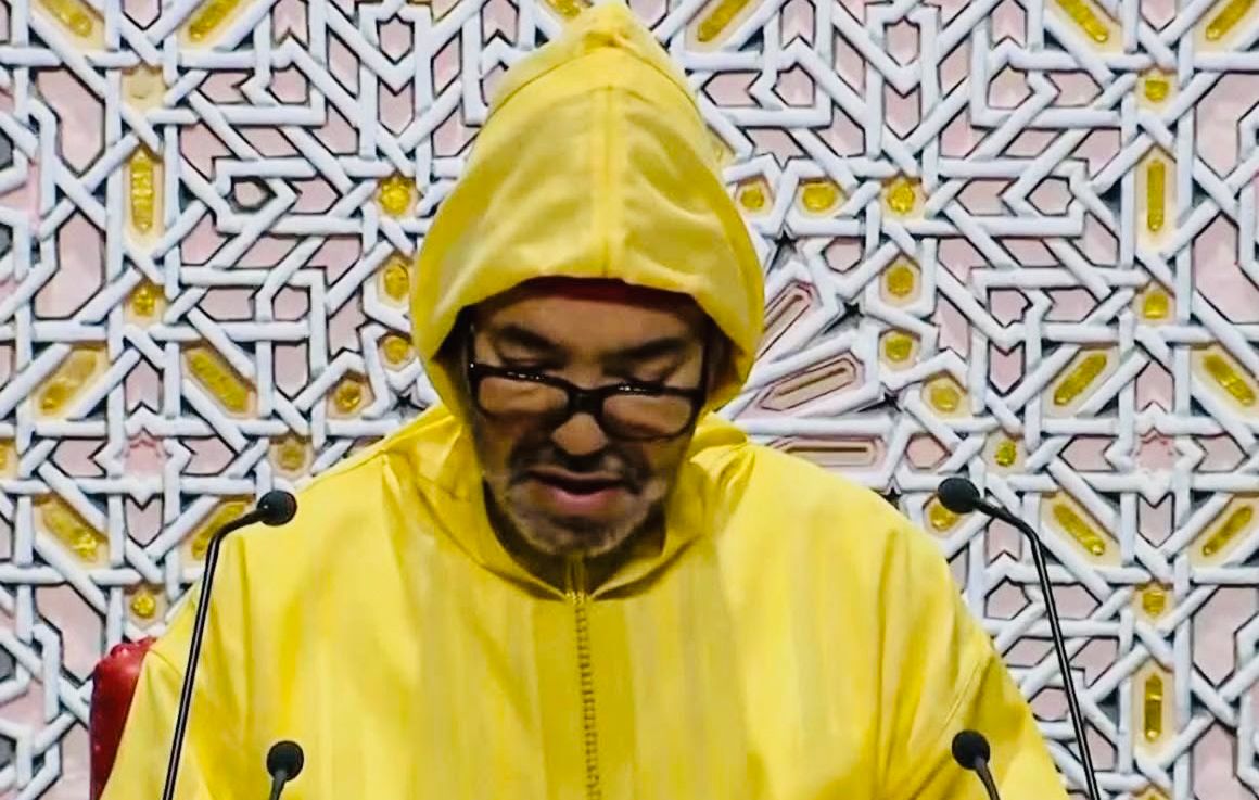 الملك مع القانون.. لماذا من ينتظر حل البرلمان وإعفاء الحكومة واهم؟