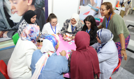 جمعية “والالو” البلجيكية تقدم تجربتها في التربية عبر اللعب بالمعرض المغاربي للكتاب بوجدة
