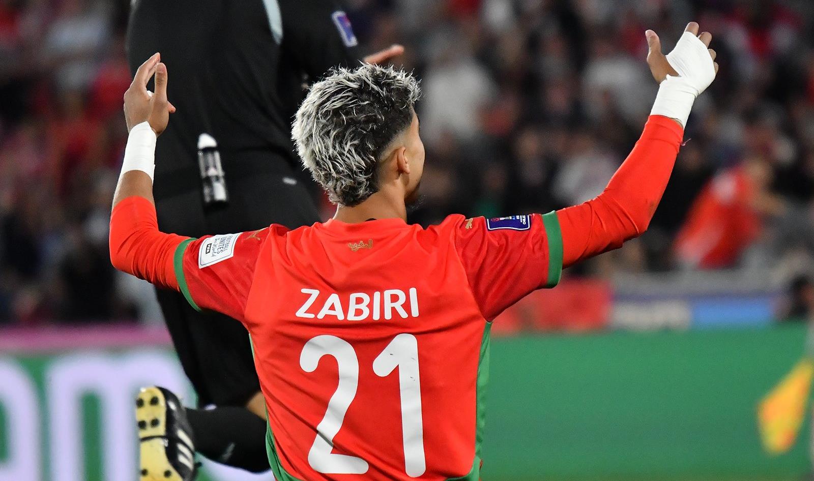 خطة الـ 8 ملايين.. هل ينجح بنفيكا في حسم صفقة الموهبة المغربية زبيري؟ 