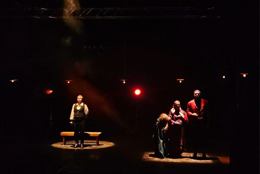 “لافاش” (LaVache) جديد فرقة مسرح الحال.. هذا موعد العرض وهذه قصة سرقة البقرة