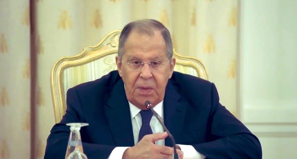 لافروف يؤدب صحفية مخابرات عبلة..فهل تستدعي الجزائر سفير روسيا للاحتجاج؟