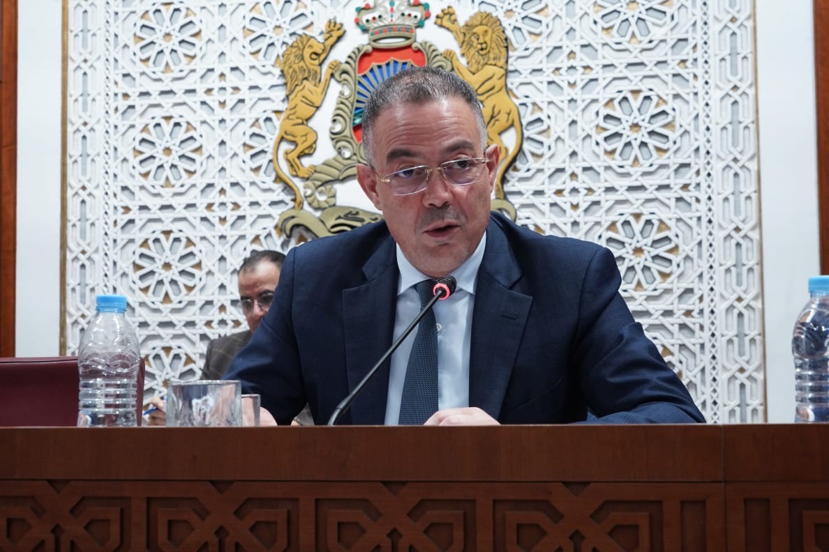 لقجع يكشف.. نفقات الموظفين العموميين بالمغرب تتجاوز 195 مليار درهم بحلول 2026