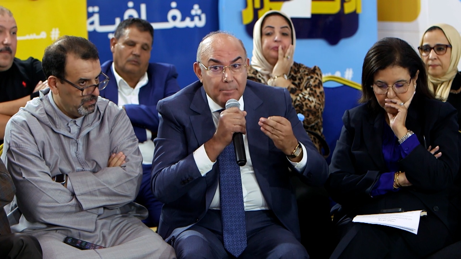 غياث.. الحكومة تستجيب للمطالب الشعبية.. والتشويش لا يبني الأوطان