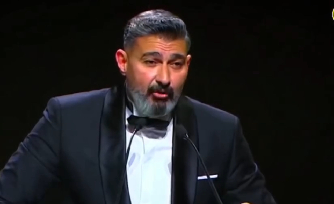 ياسر جلال من محترم في مصر إلى مُفترٍ في الجزائر