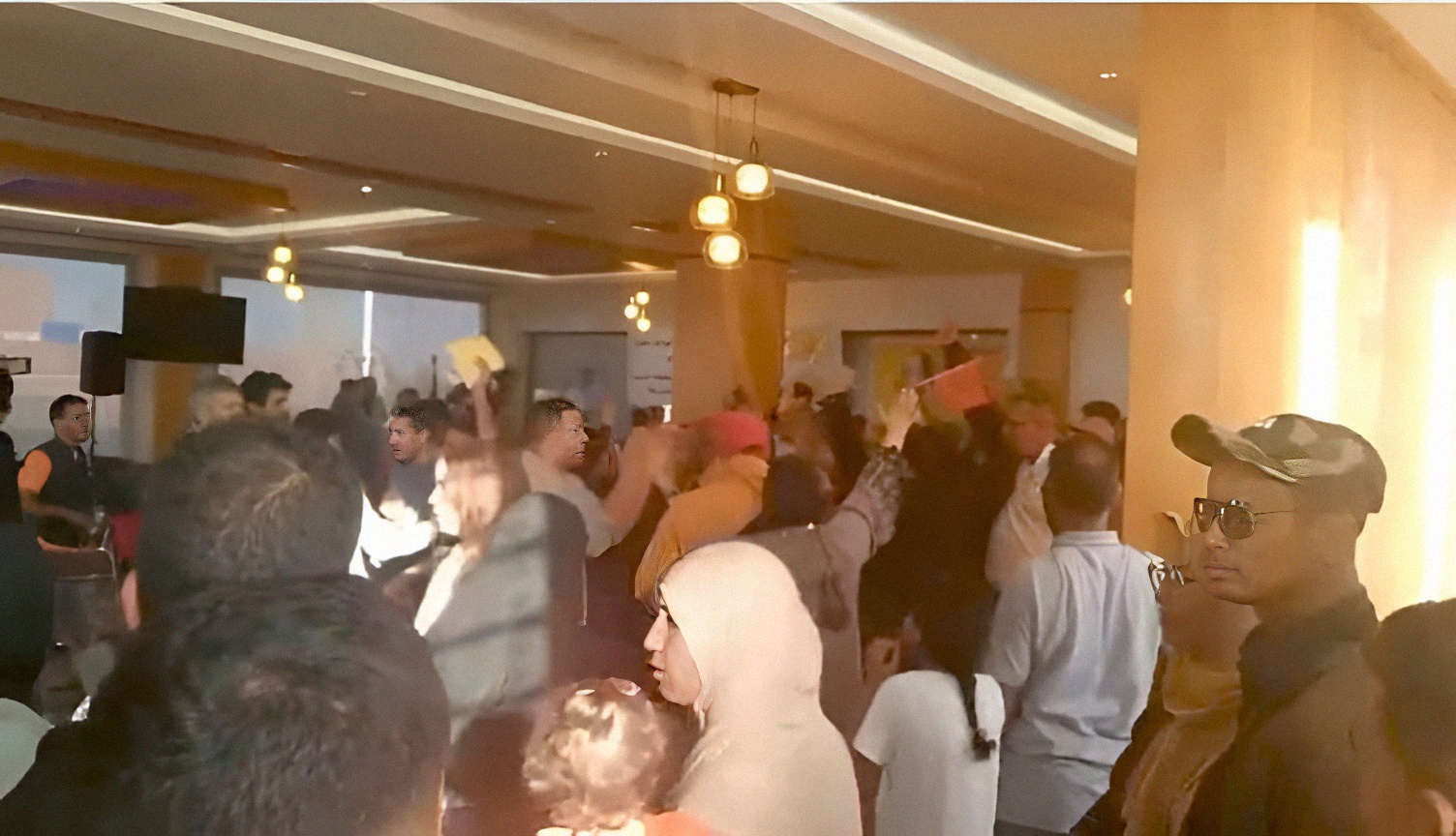 “مؤتمر الكراسي” في سيدي بيبي.. صراع حركي يتحول إلى فوضى