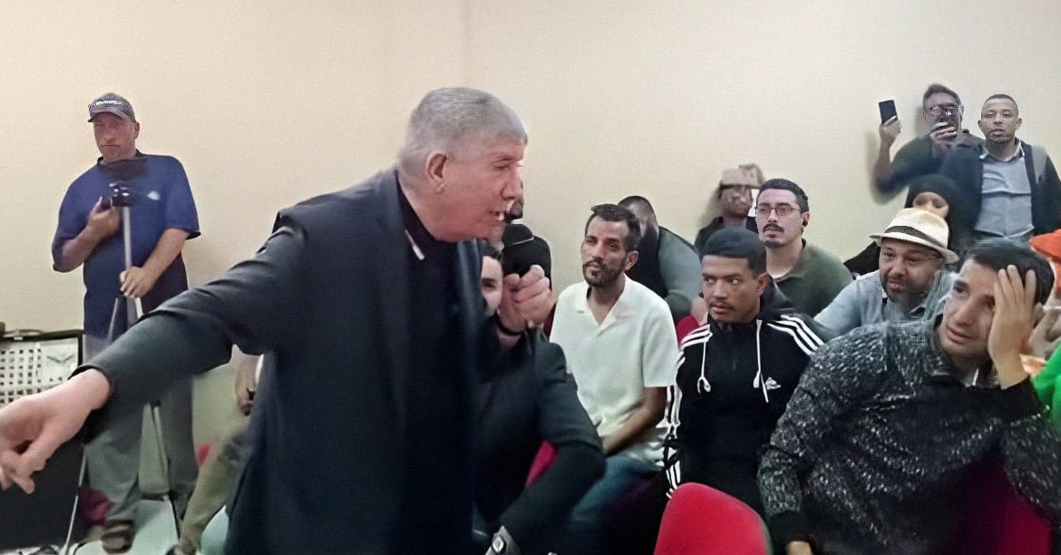 آيت أورير.. المجلس الجماعي يتهم الغلوسي بـ “التجييش” و”التحريض” بعد ندوة “الفساد والتنمية”