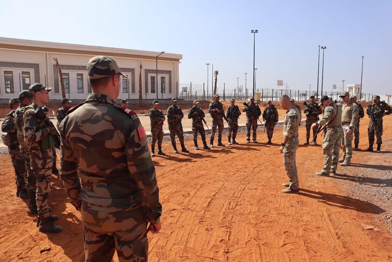 المغرب. بلجيكا. نهاية الدورة التدريبية للرعاية الطبية للجر.حى في ميدان القتا.ل