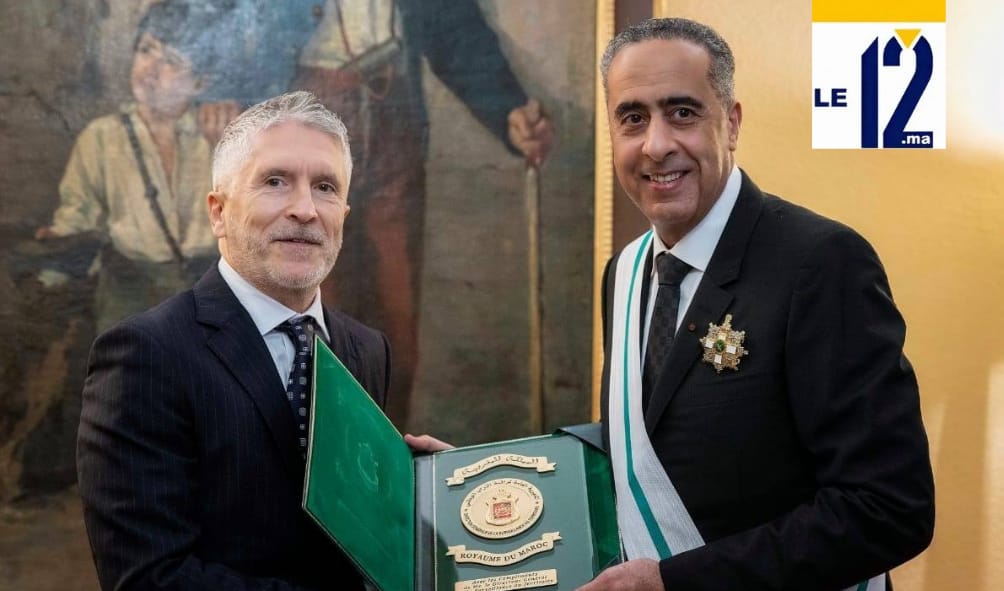 حموشي يتقلَّد وسام الصليب الأكبر للاستحقاق للحرس المدني الإسباني