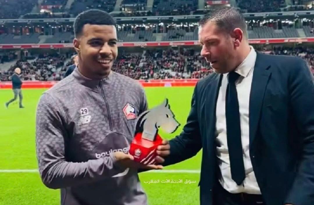 رونالدو المغربي يتوج بجائزة افضل لاعب في ليل الفرنسي