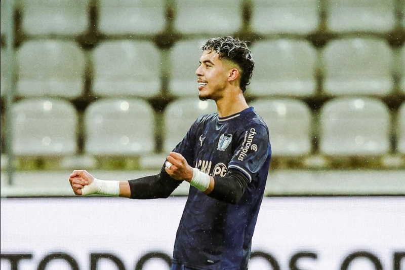 زابيري يخطف الأضواء في البرتغال ويُتوج بجائزة رجل المباراة