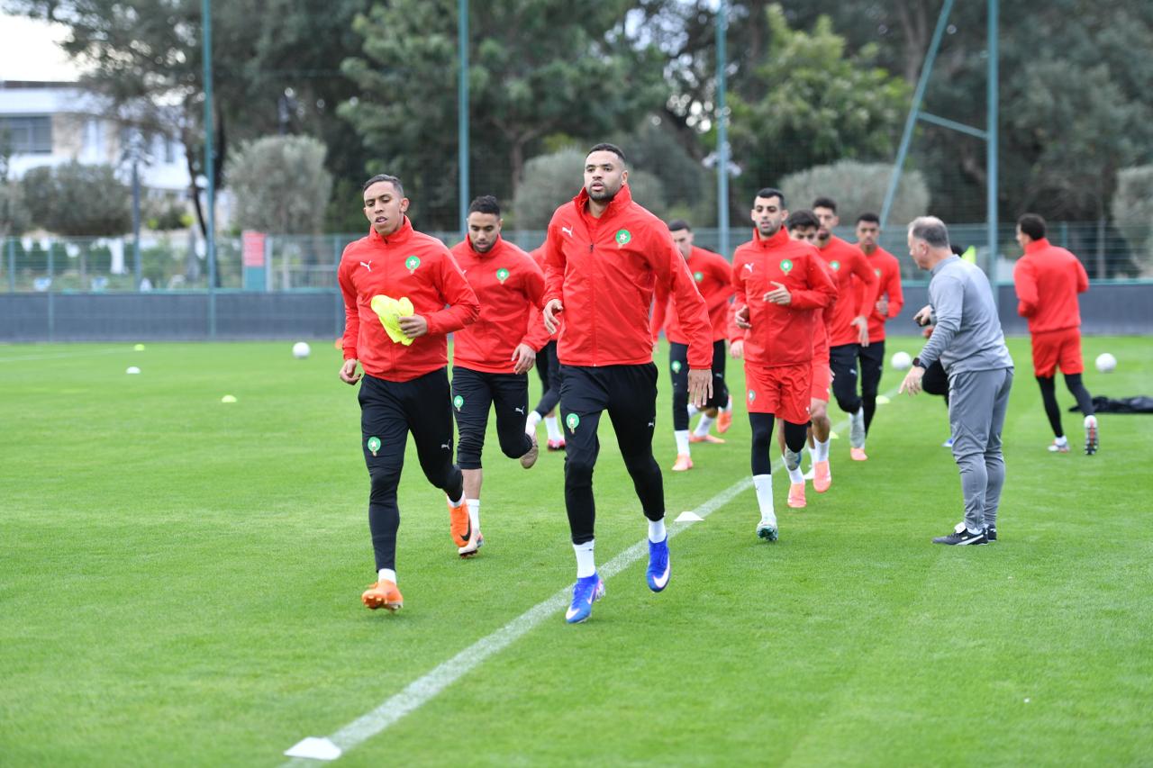 أسود الأطلس يرفعون درجة الاستنفار لمواجهة زامبيا وغانم سايس يتدرب منفردًا 