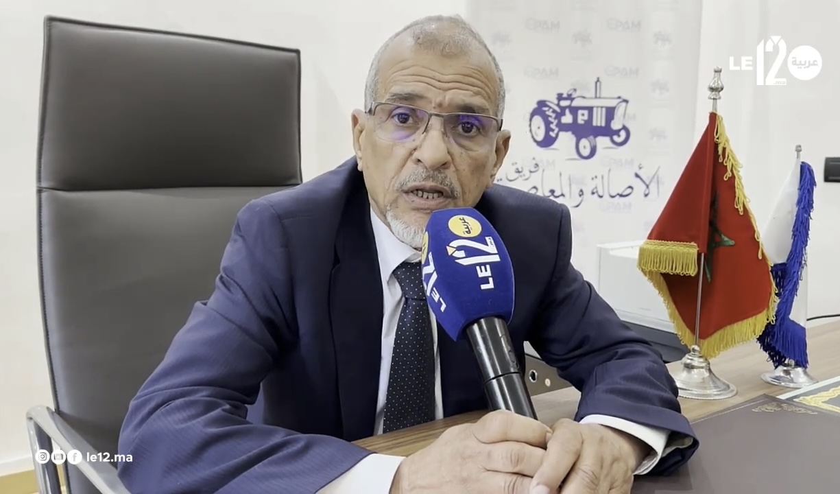 العيون. «التهميش» يدفع آل الجماني إلى مغادرة «تراكتور البام»… وهذه وجهتهم الحزبية