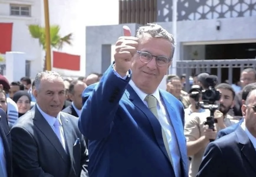 حكومة أخنوش مانساتش الأطفال اليتامى والمهملين وخرجت ليهم “منحة شهرية”