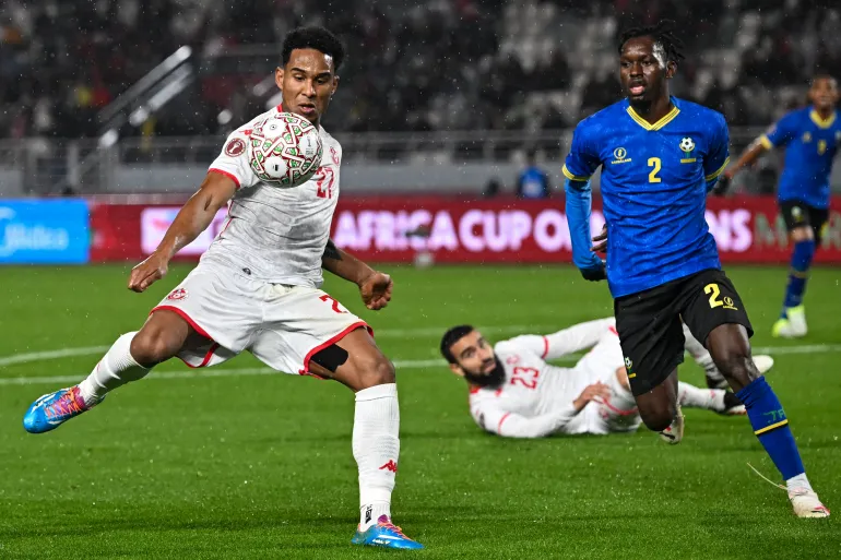 نسور قرطاج يحجزون مقعداً في ثمن نهائي الكان بعد تعادل مثير أمام تنزانيا 