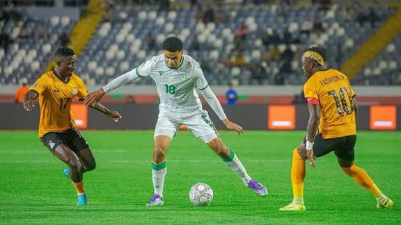 تعادل سلبي يحكم مواجهة جزر القمر وزامبيا في كان 2025 بالدار البيضاء 