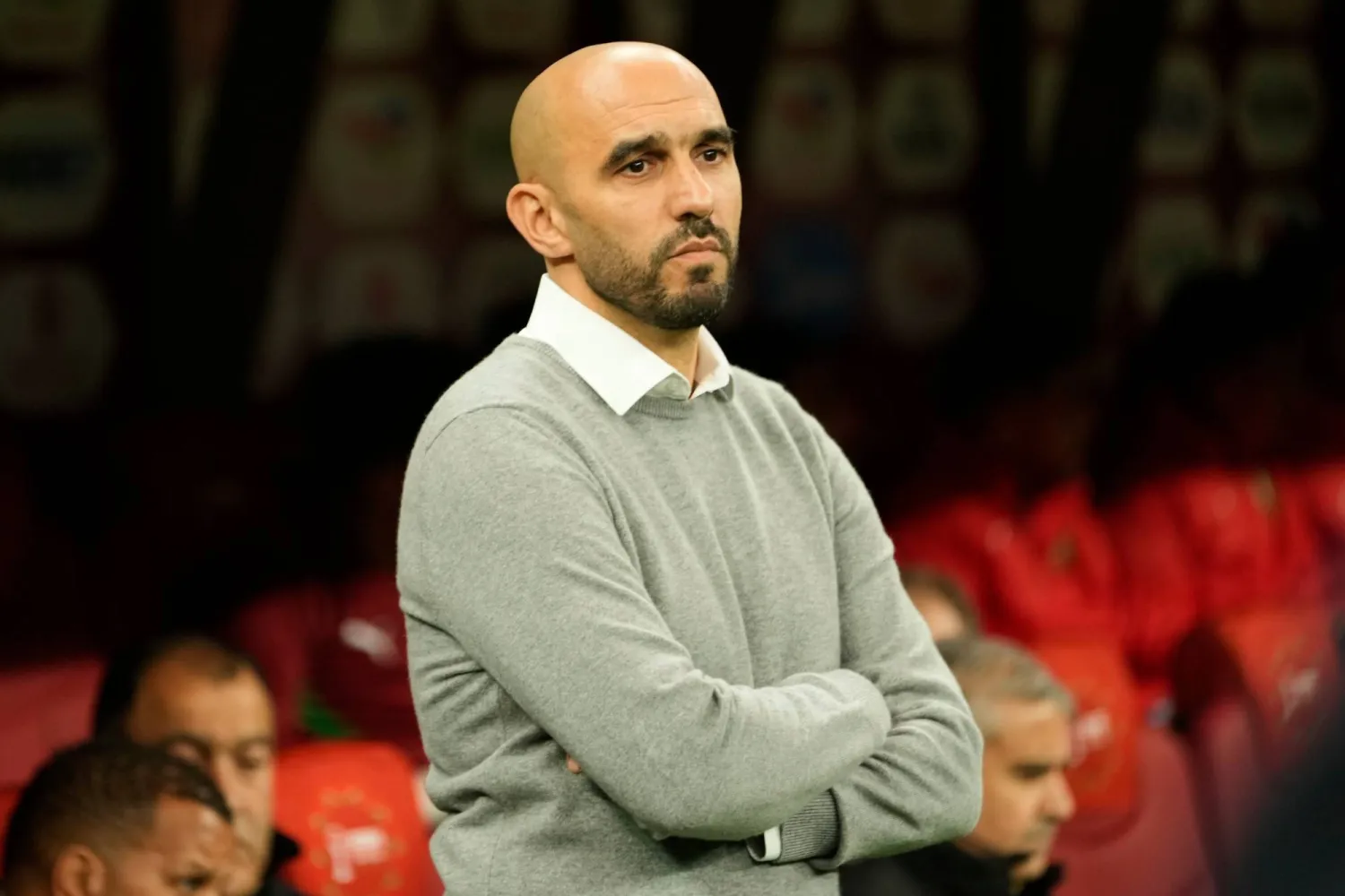 ​الركراكي يعتذر للمغاربة ويجدد العهد.. “الكأس ستبقى في الرباط”