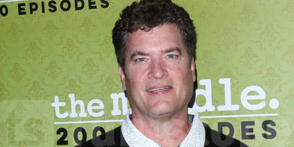 رحيل بات فين: نجم “Friends” و”Seinfeld” يغادر العالم بعد صراع مع السرطان