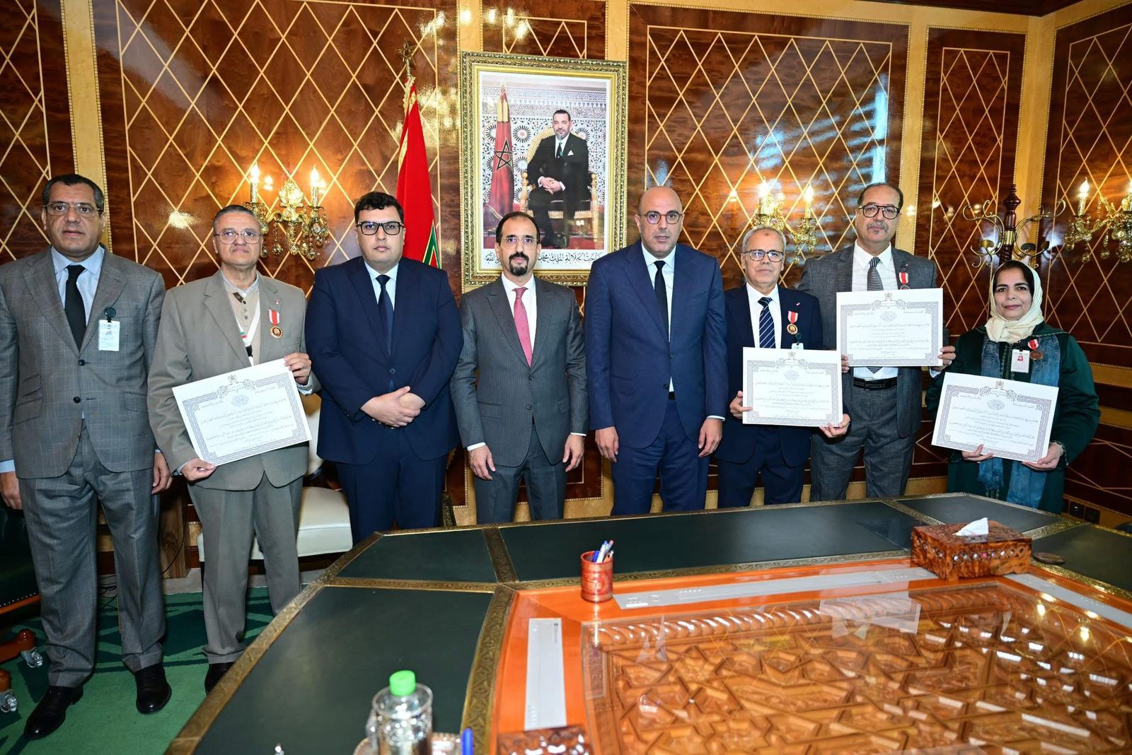 توشيح مجموعة من موظفات وموظفي مجلس المستشارين بأوسمة ملكية سامية