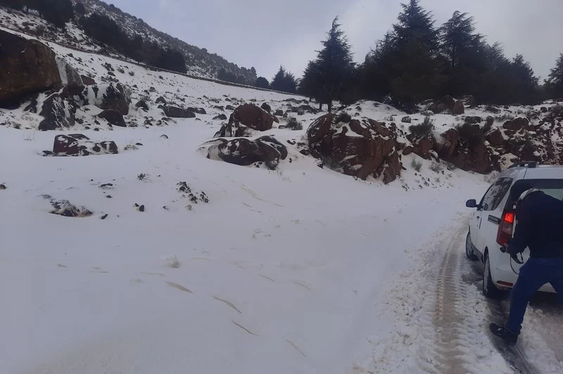 تساقط الثلوج بكثافة ونزول أمطار… توقعات الطقس لليوم السبت