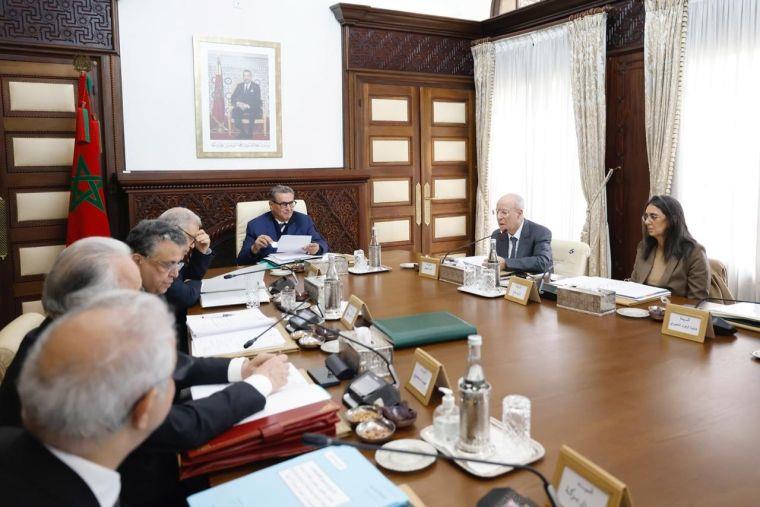 مجلس الحكومة يصادق على مشروع مرسوم بتخويل تعويضات جديدة لأعضاء لجان تجديد المناهج 