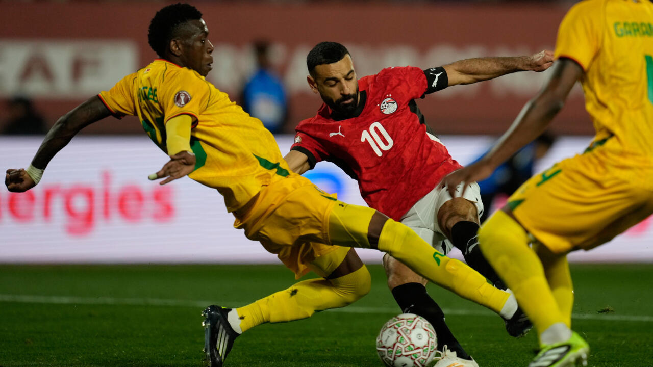 مدرب زيمبابوي يعبر عن خيبة أمله بعد الهزيمة القاتلة أمام مصر في “كان المغرب 2025”