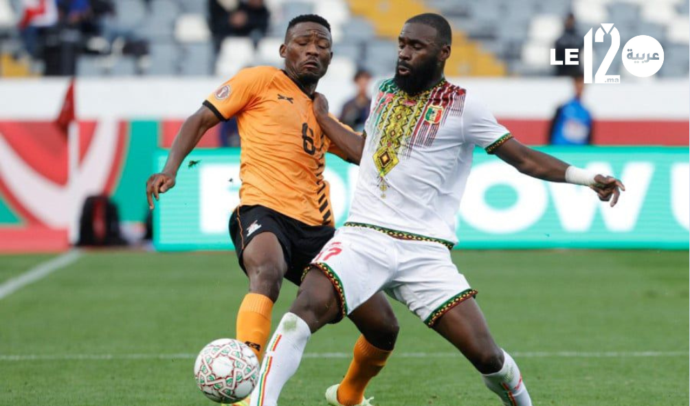 هدايا دونور تبتسم للأسود.. تعادل مالي وزامبيا يمنح المغرب عرش المجموعة الأولى مبكرا 