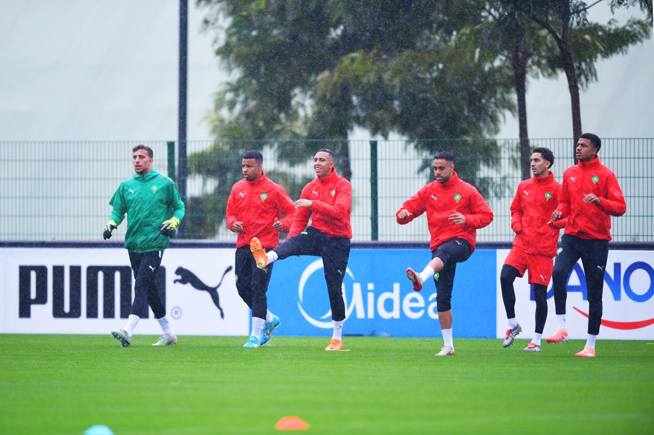 ​أسود الأطلس يرفعون الإيقاع لموقعة الكاميرون.. غيابات تدبيرية وبرنامج خاص للمصابين