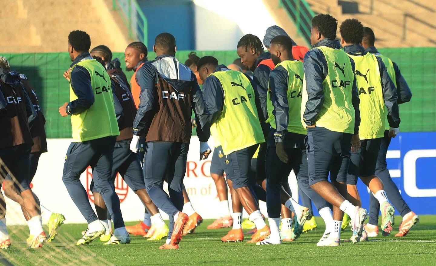 المنتخب الكاميروني ينهي تحضيراته لموقعة “الأسود”.. أجواء احتفالية بمركب محمد السادس قبل الصدام المونديالي