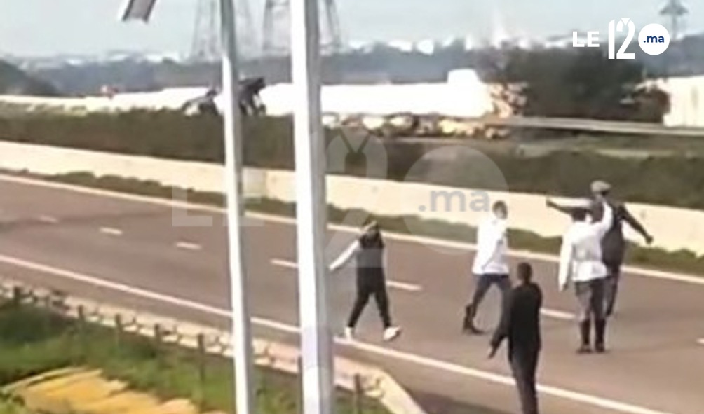 انقلاب شاحنة بالطريق السيار بين الرباط وآسفي.. “لوتوروت” تصدر بلاغا عاجلا وتنبه مستعملي الطريق