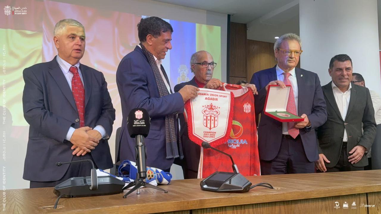 بحضور والي جهة سوس ماسة ورئيس الجهة.. توقيع اتفاقية شراكة بين حسنية اكادير واكاديمية “لاس بالماس”