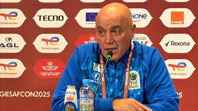 غاموندي بعد الإقصاء أمام “الأسود”: “فخور بلاعبي تنزانيا.. والمغرب من عمالقة القارة”