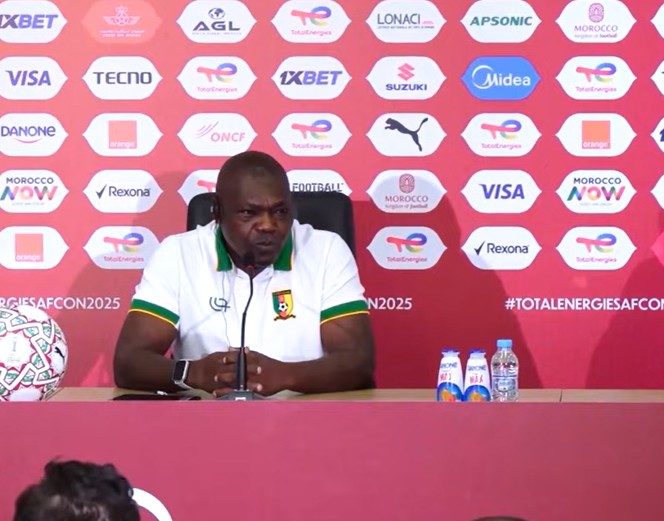 مدرب الكاميرون يتحدّى الأسود: المغرب قوي لكن “الأسود غير المروضة” قادمة لقلب التوقعات