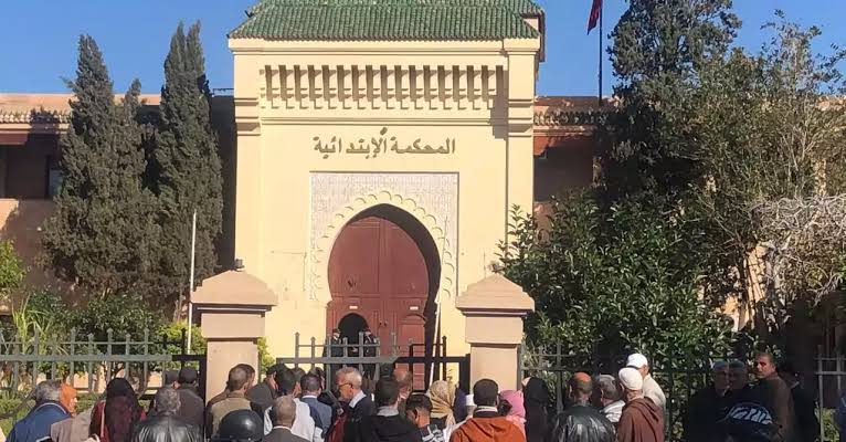 ​بين 6 أشهر و5 سنوات سجناً.. عقوبات ثقيلة تلاحق مشجعاً جزائرياً أهان العملة الوطنية بمراكش
