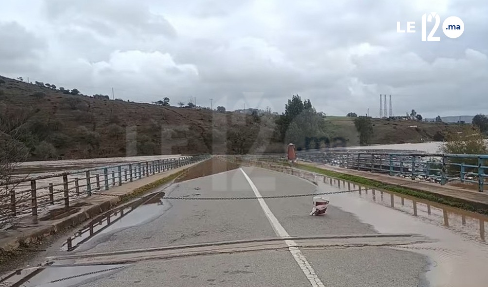 انقطاع مؤقت لحركة السير بين عين عودة والبراشوة بسبب ارتفاع منسوب المياه