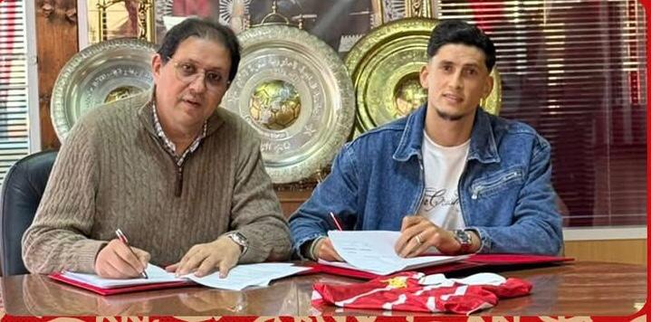 الوداد الرياضي يُعلن رسمياً تعاقده مع المدافع صلاح الدين مصدق لتعزيز خطه الخلفي
