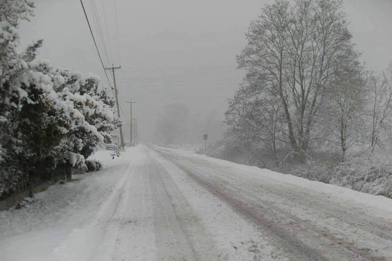 طقس الجمعة..أجواء باردة وأمطار قوية مع تساقط الثلوج بعدد من المناطق