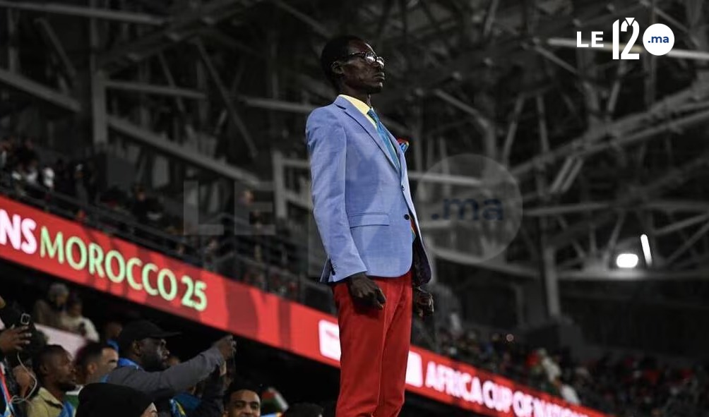 المشجع الكونغولي الأسطوري “لومومبا” يحضر نهائي “الكان” بدعوة مغربية