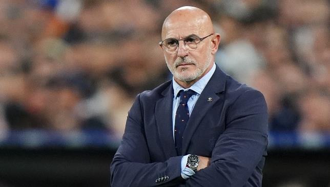 مدرب إسبانيا يشيد بالمغرب ويضعه ضمن أقوى المرشحين للفوز بمونديال 2026