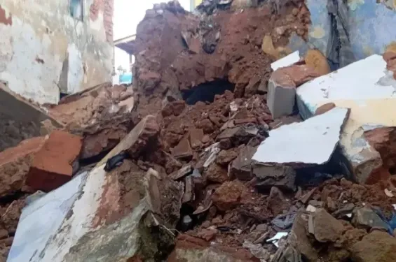 فـ.اجعة في إقليم العرائش.. الانهيارات الأرضية تنهي حياة سيدتين وطفلة بمدشر “بوجرية”