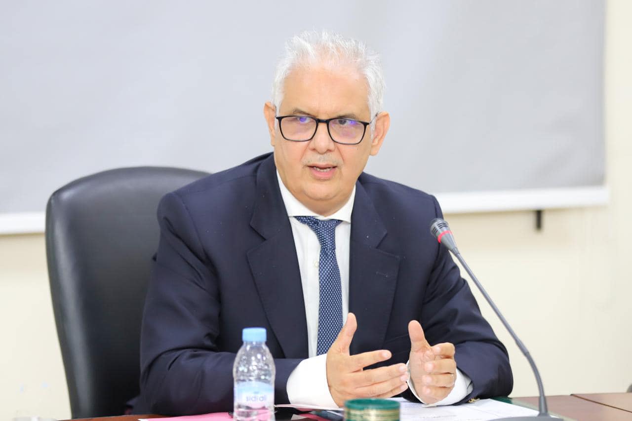 بركة.. إعادة فتح 124 مقطعاً طرقياً من أصل 168 تضررت بفعل سوء أحوال الطقس