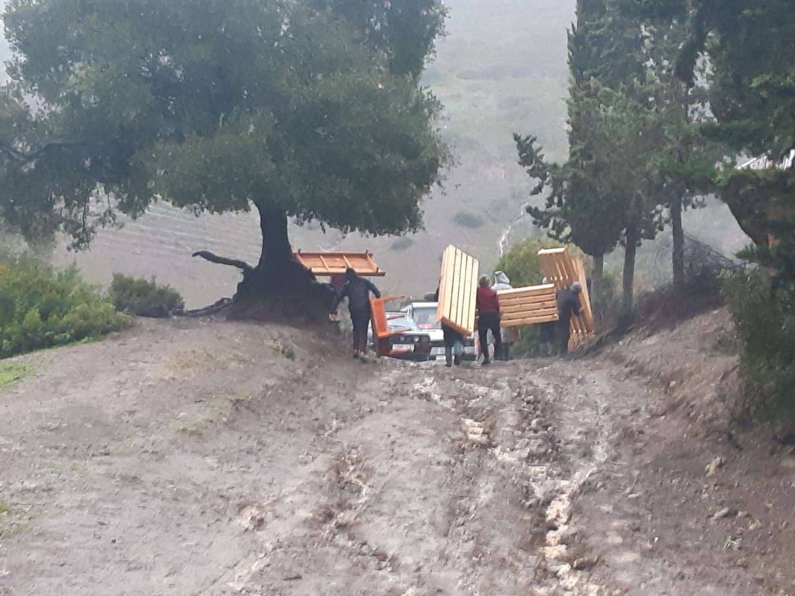 نزوح قسري فوق الأكتاف والدواب.. ساكنة “أولاد شقيرة” تضع ملف السكن البديل فوق طاولة عامل وزان