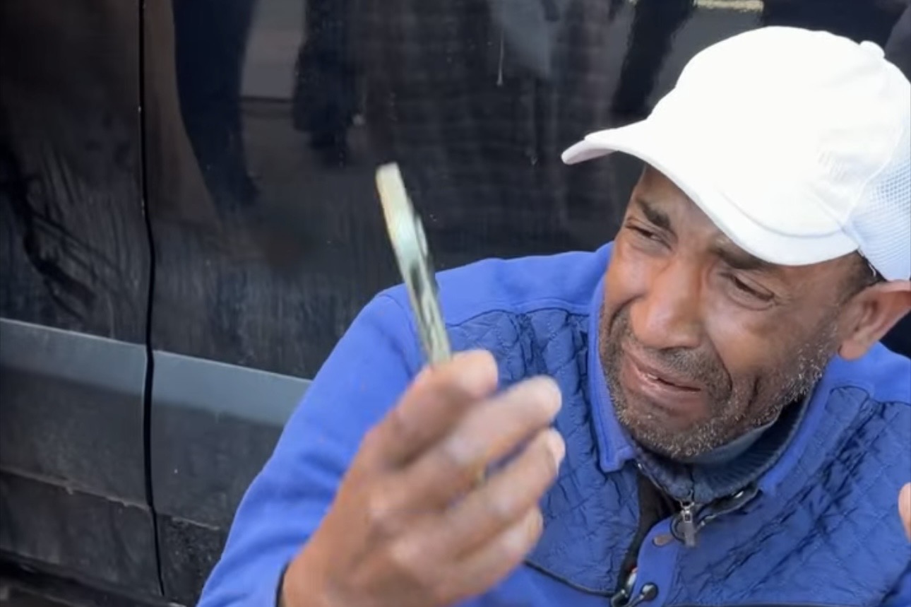 عائلات معتمرين مغاربة تشتكي إعتداء تركي… وتفاعل واسع يحمّل المسؤوليات