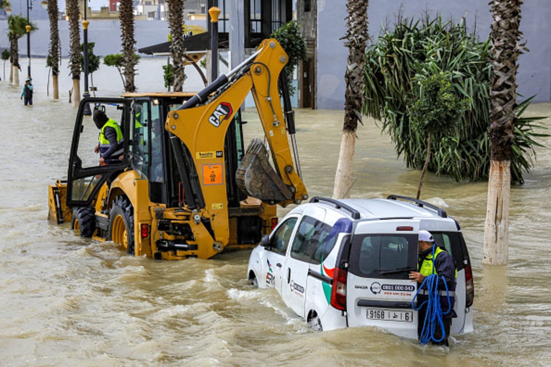 الداخلية تعلن إجلاء 154 ألف شخص وتحذر من تفاقم الفيضانات