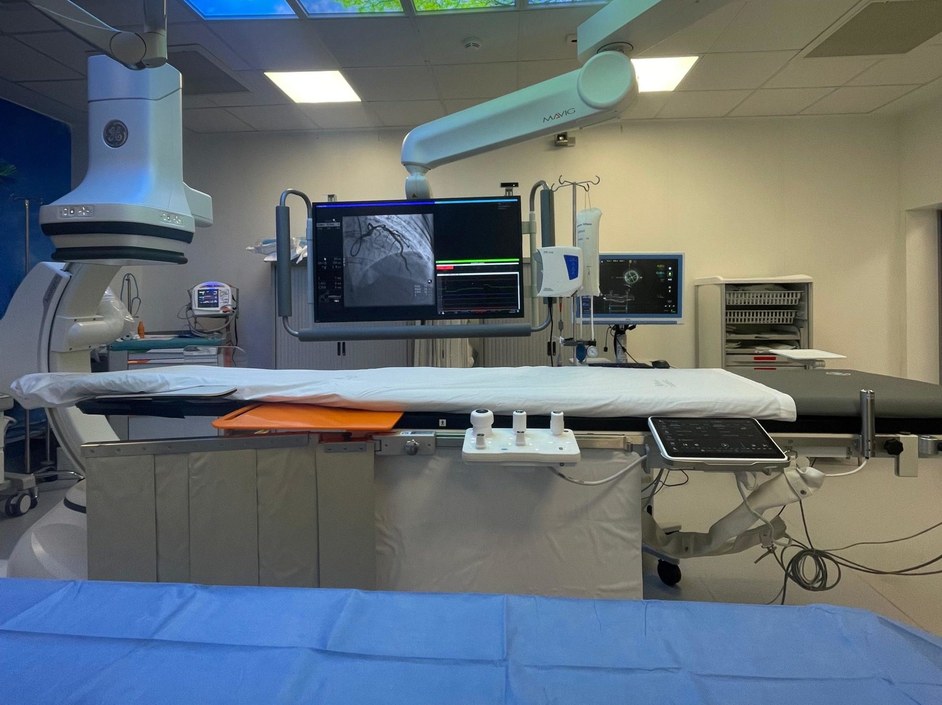 لأول مرة بسوس.. تكنولوجيا عالمية تنهي عصر الجراحة التقليدية للقلب بأكادير