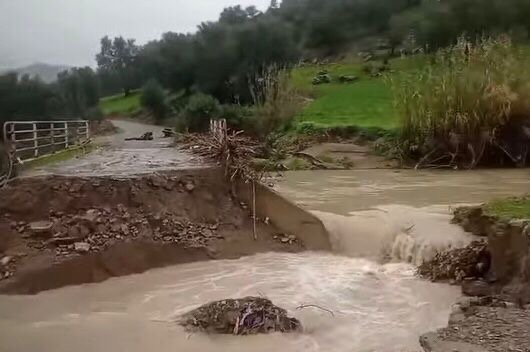 وزان. السيول تقطع طريق “واد بوعلاق” وتعزل دواوير زومي وسط استياء عارم